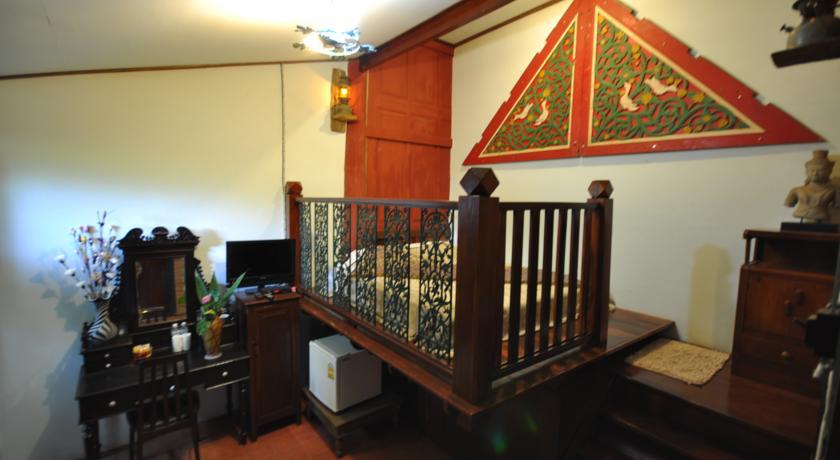 Ayutthaya Bouchic Hostel Экстерьер фото