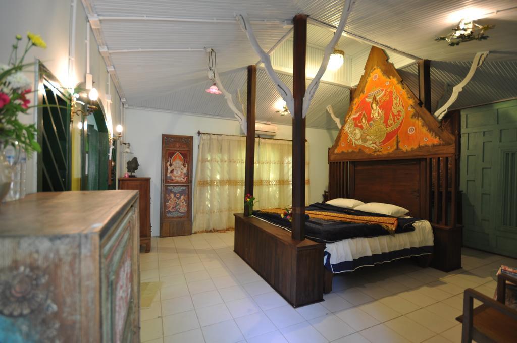 Ayutthaya Bouchic Hostel Экстерьер фото