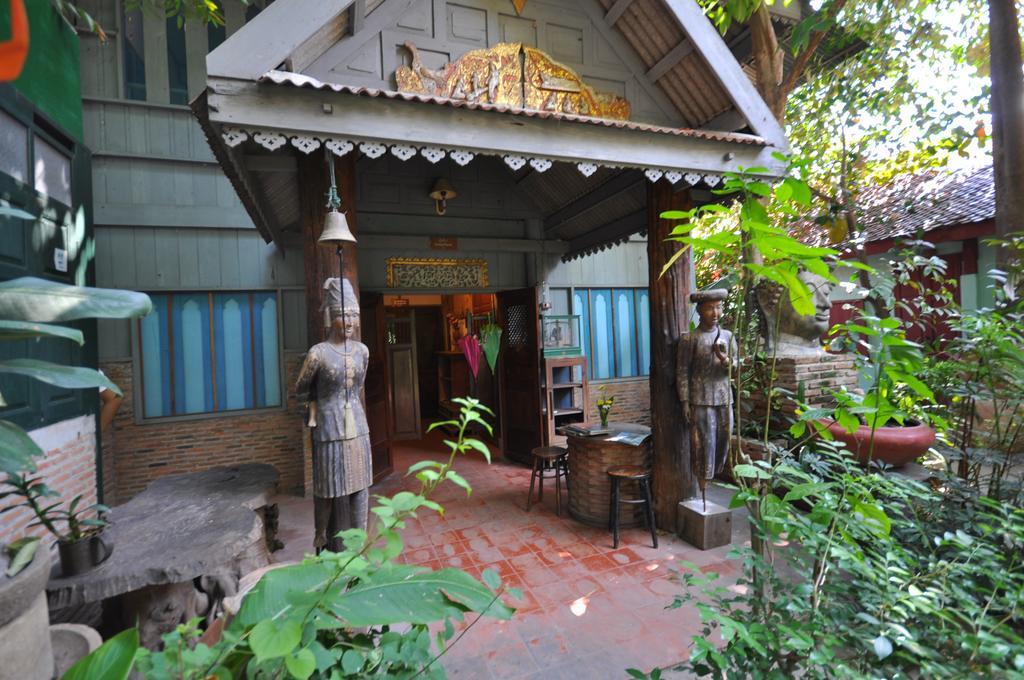 Ayutthaya Bouchic Hostel Экстерьер фото