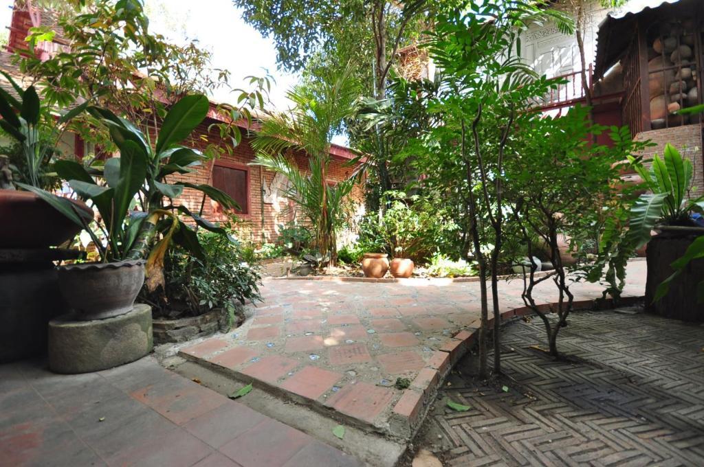 Ayutthaya Bouchic Hostel Экстерьер фото